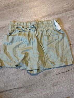 High waisted shorts new!!!